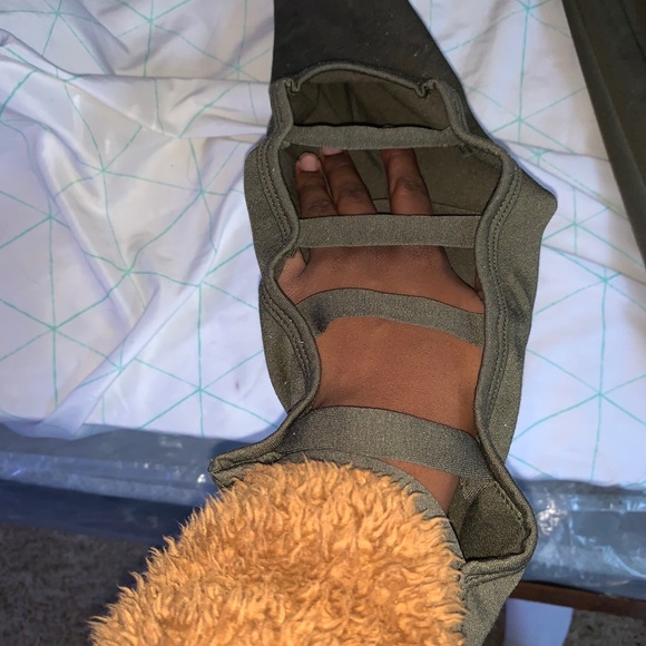 Green leggings - Picture 3 of 3